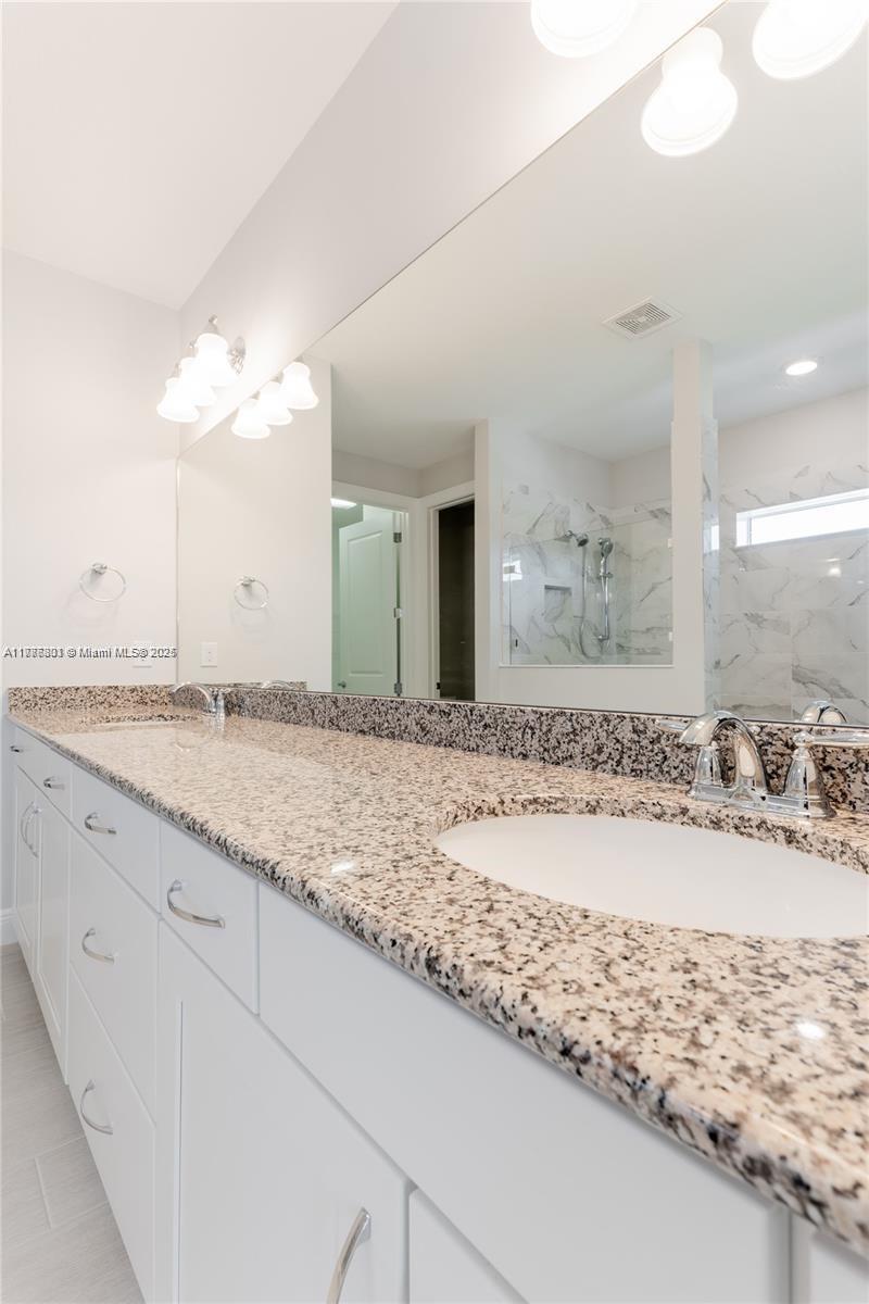 3701 5 / 3 2501 sq. ft. $ 2025-06-25 0 Photo