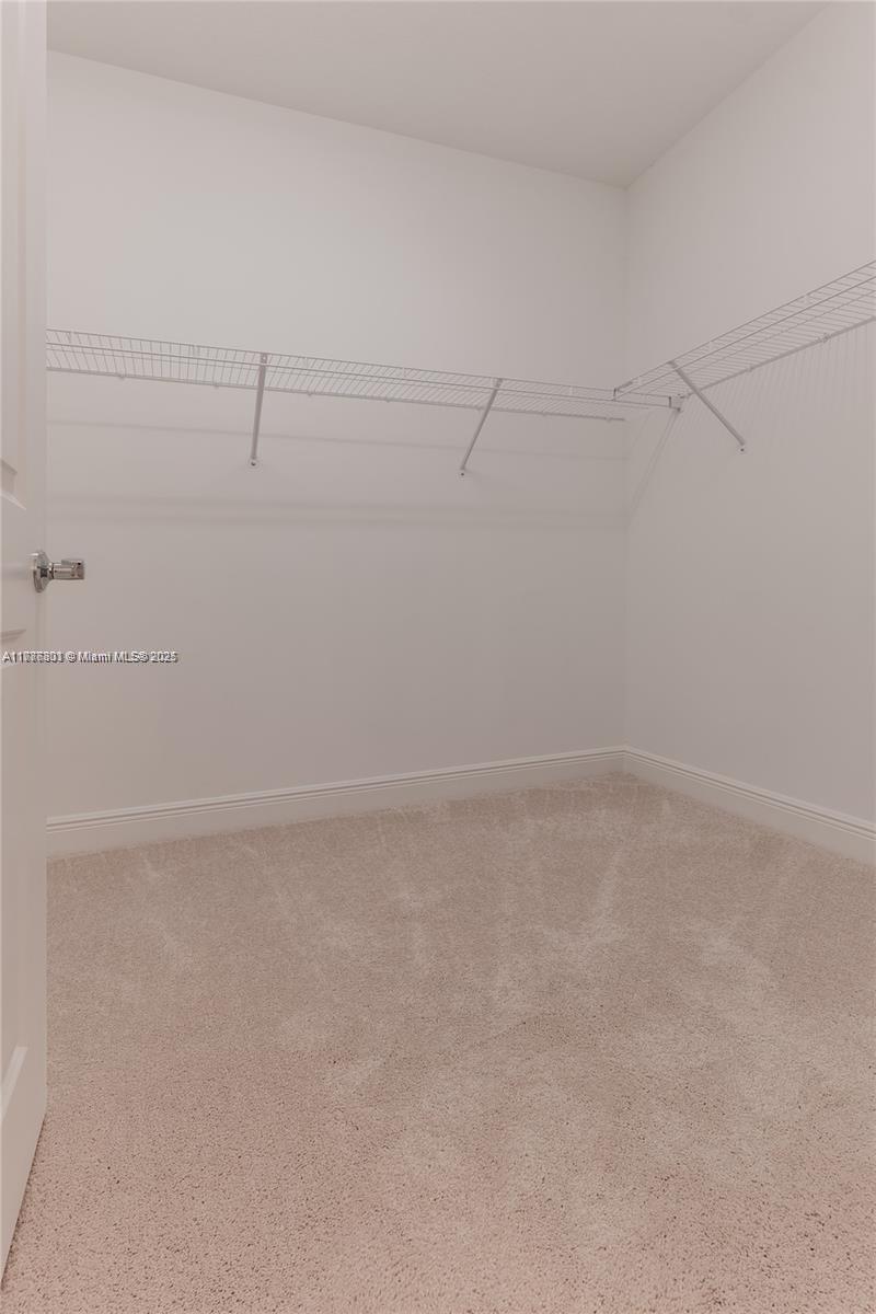 3701 5 / 3 2501 sq. ft. $ 2025-06-25 0 Photo