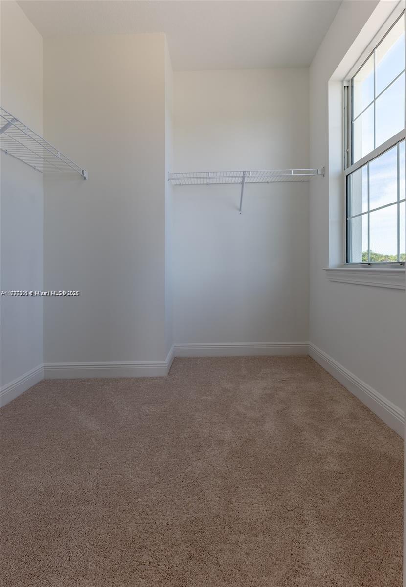 3701 5 / 3 2501 sq. ft. $ 2025-06-25 0 Photo