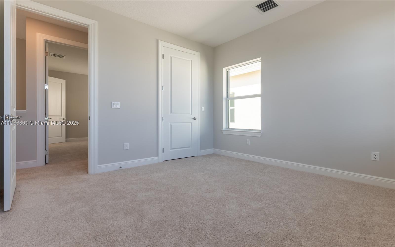 3701 5 / 3 2501 sq. ft. $ 2025-06-25 0 Photo