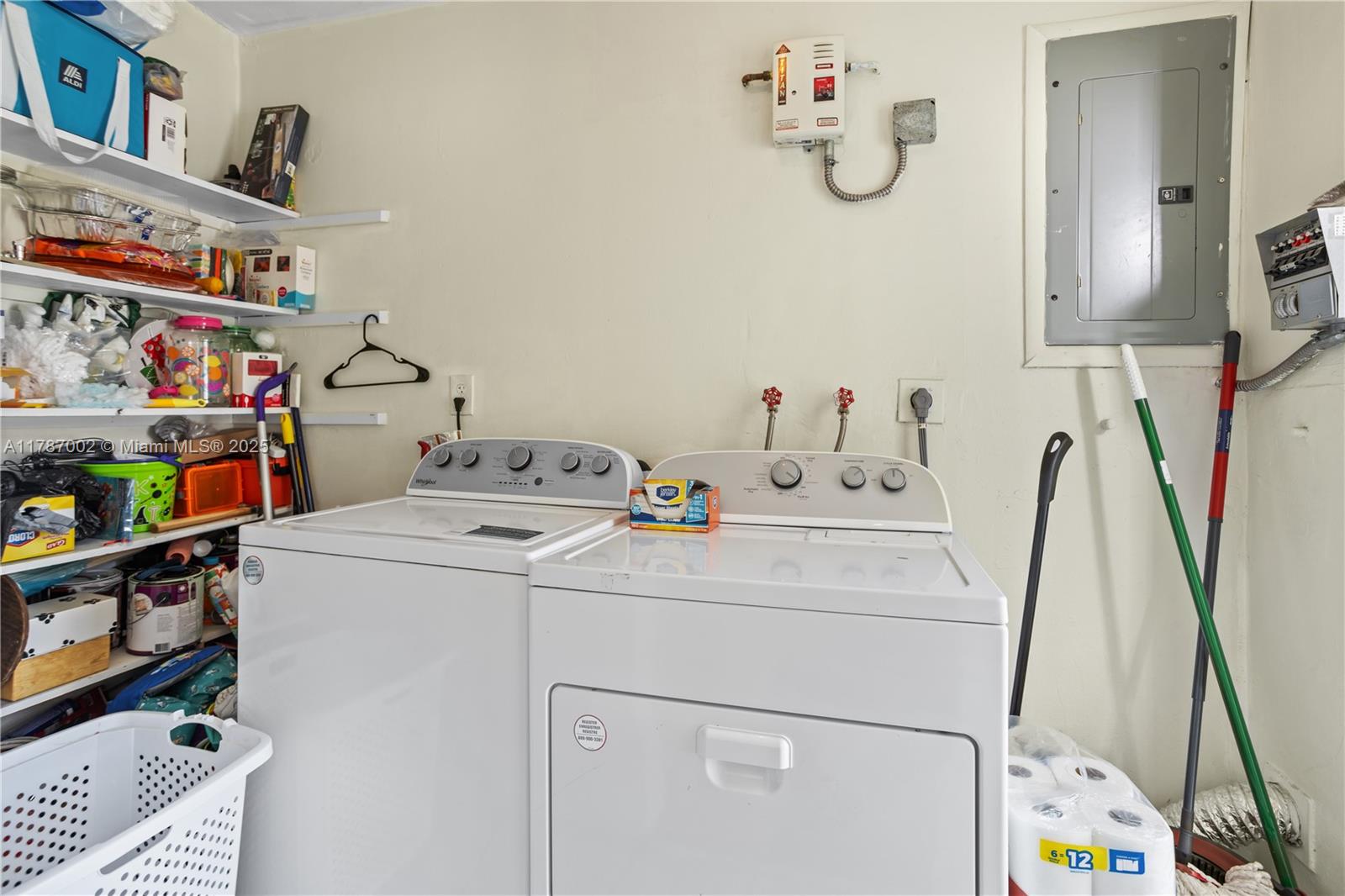 19310 3 / 1 1125 sq. ft. $ 2025-07-22 0 Photo