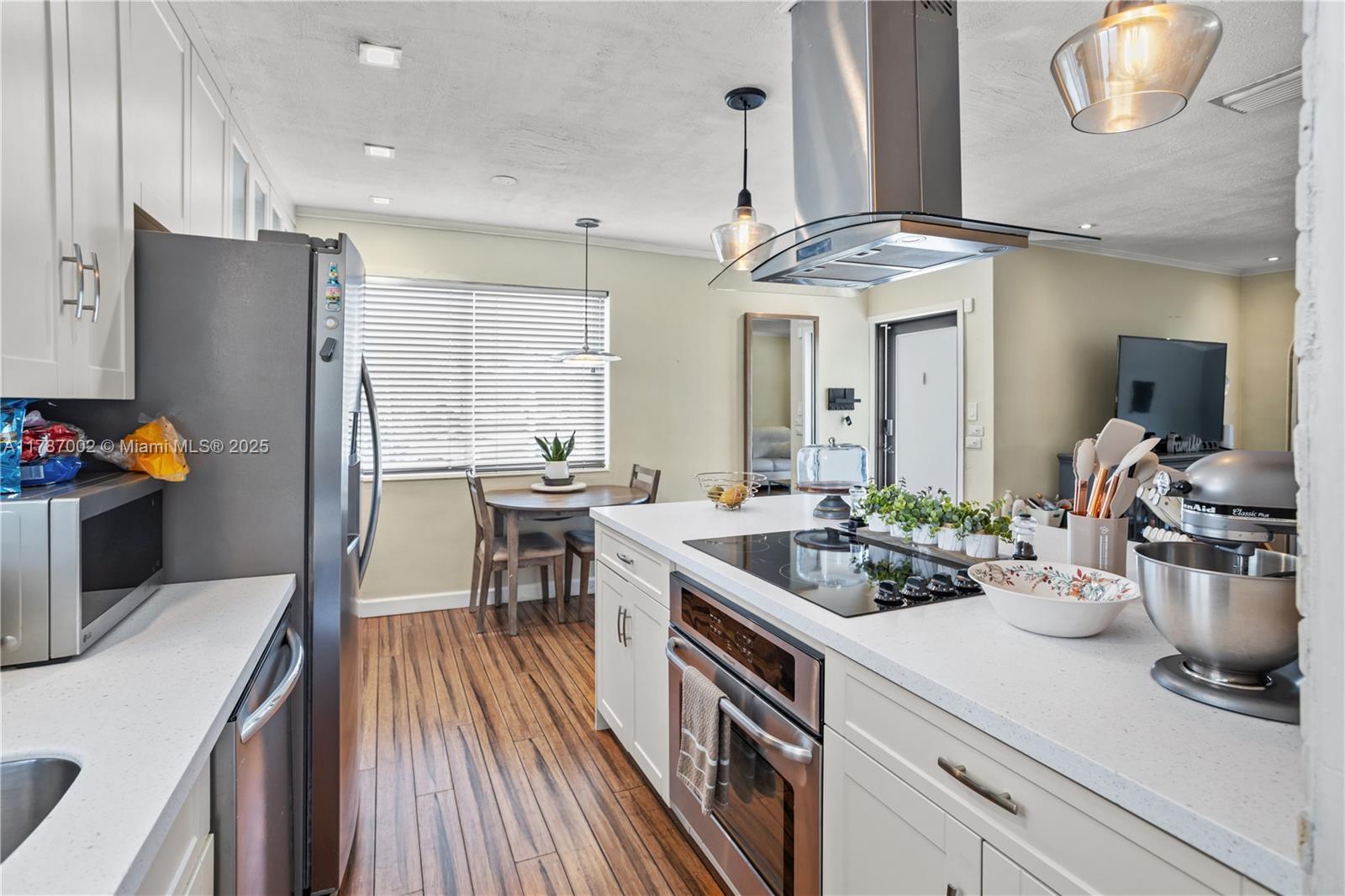 19310 3 / 1 1125 sq. ft. $ 2025-07-22 0 Photo