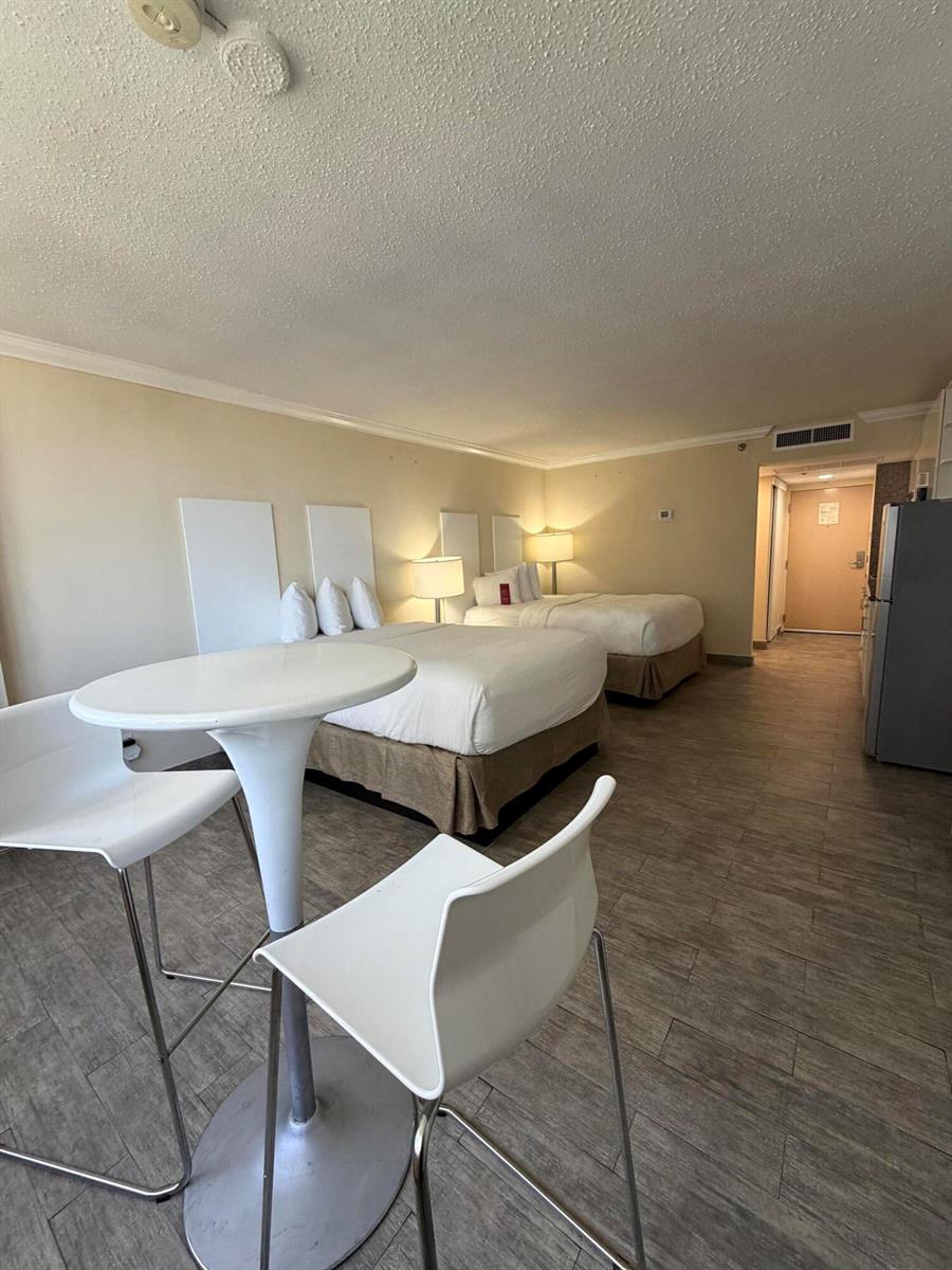 Photo of 19201 Collins , Sunny Isles Beach, Florida, 33160 - IMG_2472