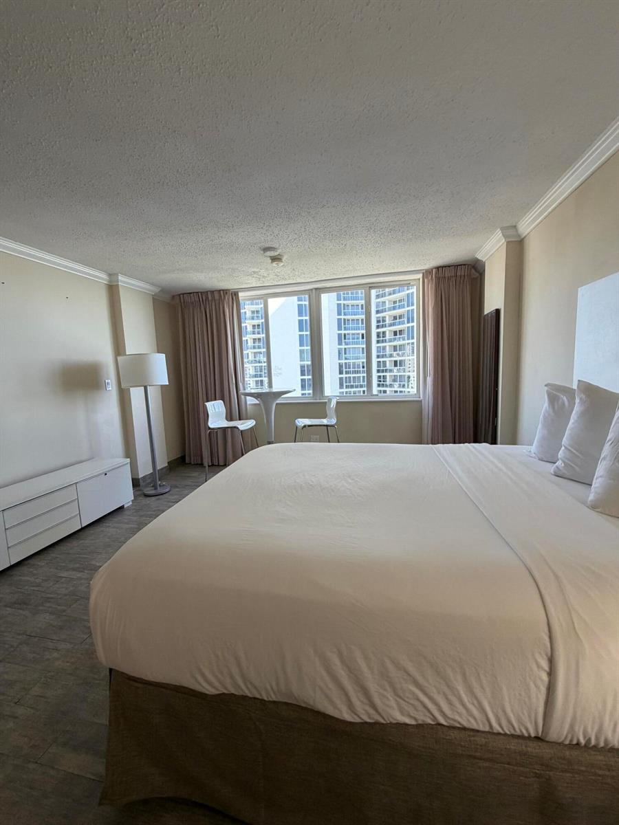 Photo of 19201 Collins , Sunny Isles Beach, Florida, 33160 - IMG_2479