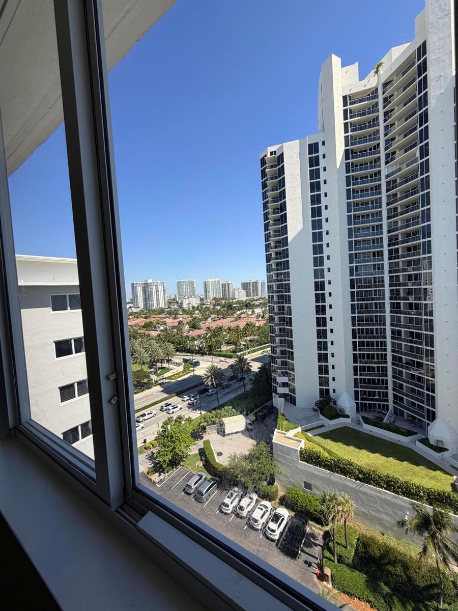 Photo of 19201 Collins , Sunny Isles Beach, Florida, 33160 - IMG_2469