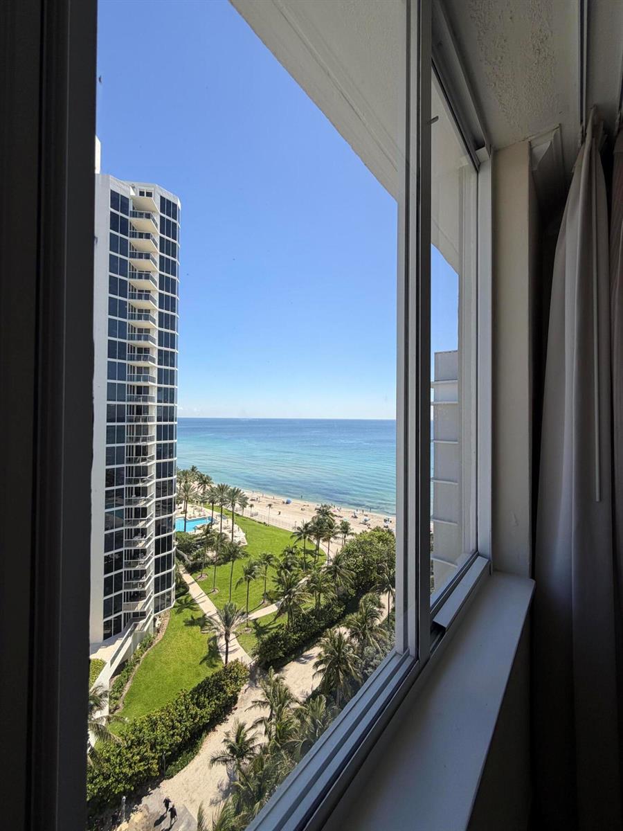 Photo of 19201 Collins , Sunny Isles Beach, Florida, 33160 - IMG_2467