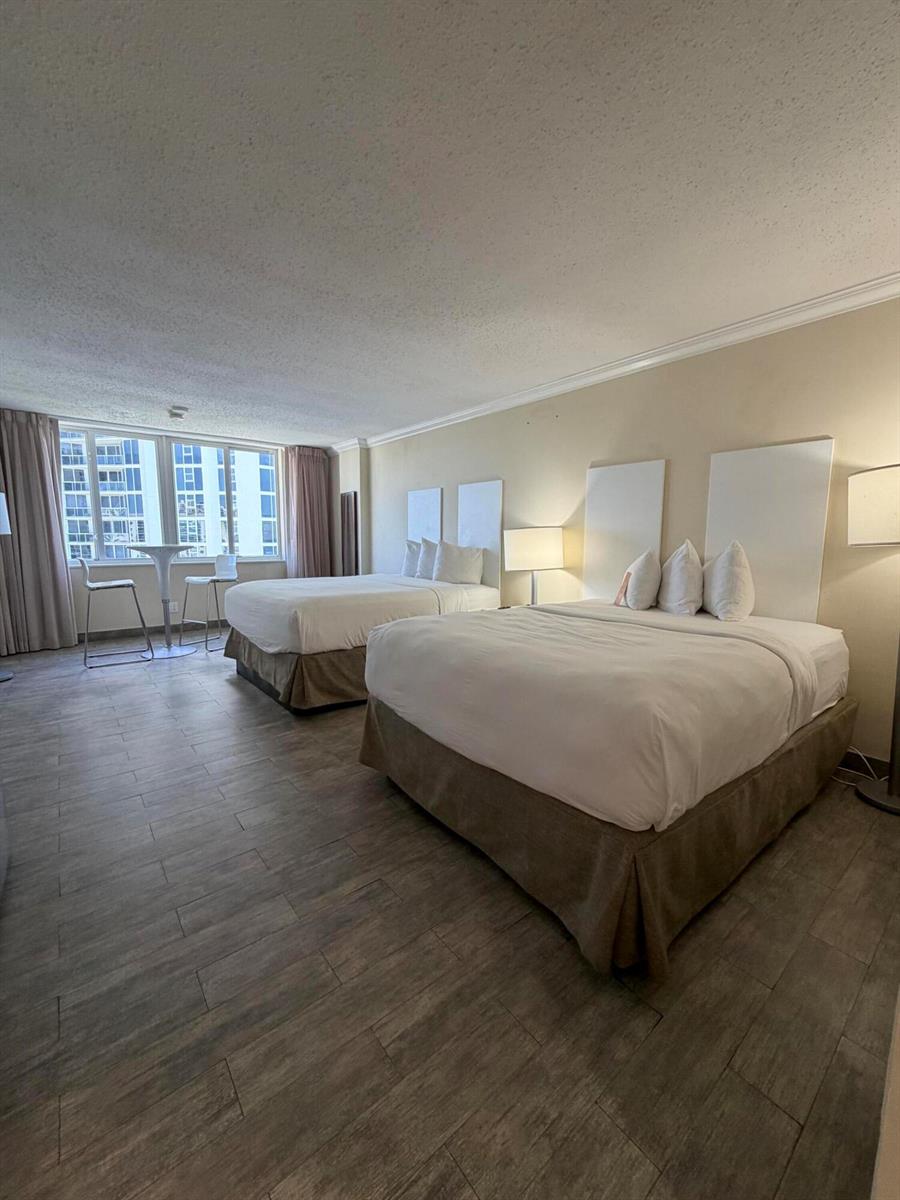 Photo of 19201 Collins , Sunny Isles Beach, Florida, 33160 - IMG_2463