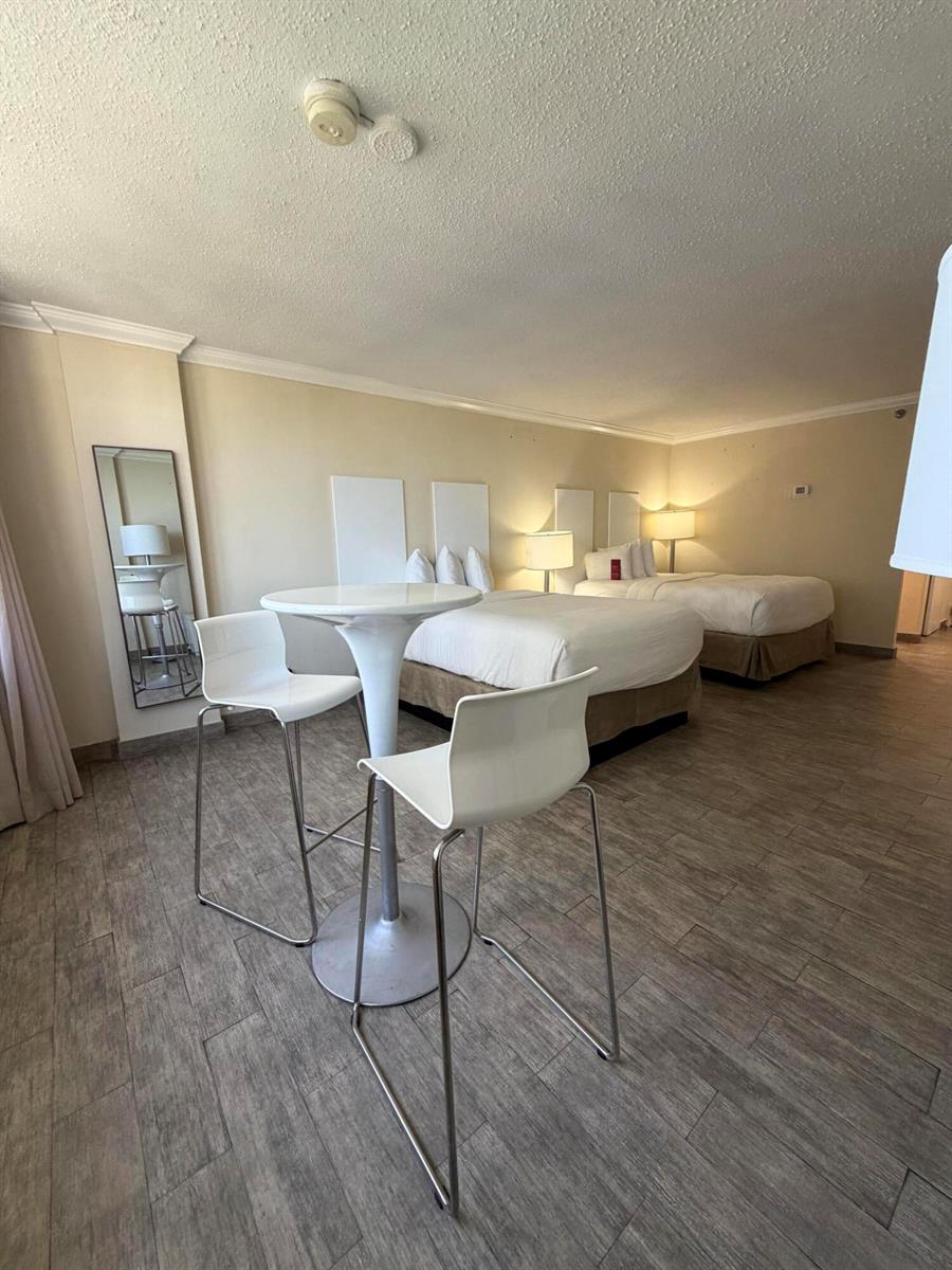 Photo of 19201 Collins , Sunny Isles Beach, Florida, 33160 - IMG_2465
