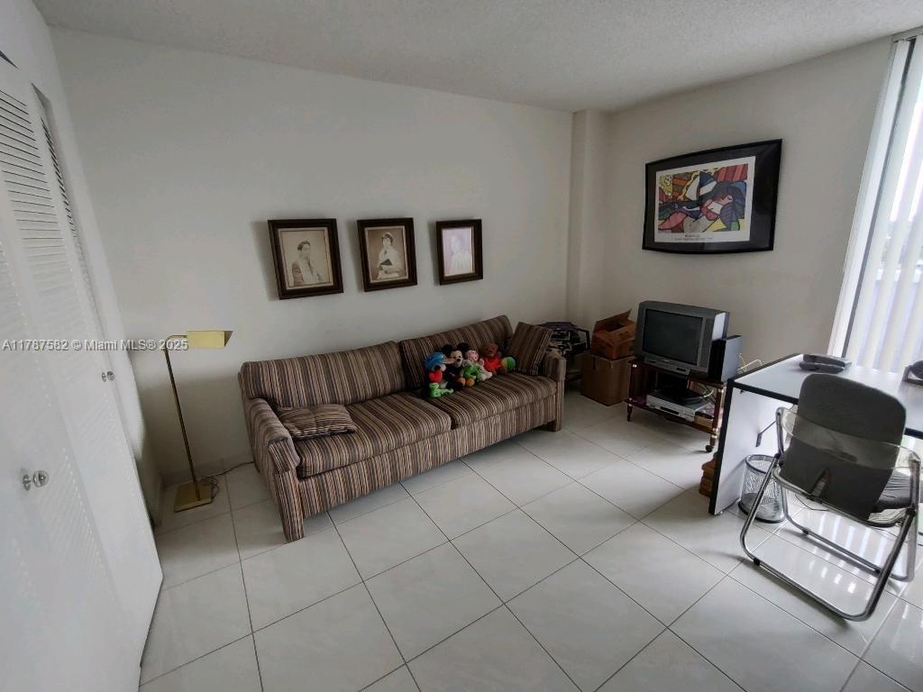 Photo of 20515 Country Club Dr  #646, Aventura, Florida, 33180 - 