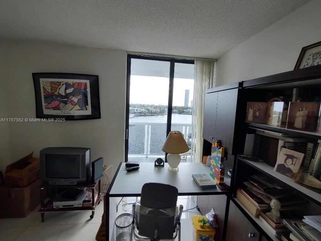 Photo of 20515 Country Club Dr  #646, Aventura, Florida, 33180 - 
