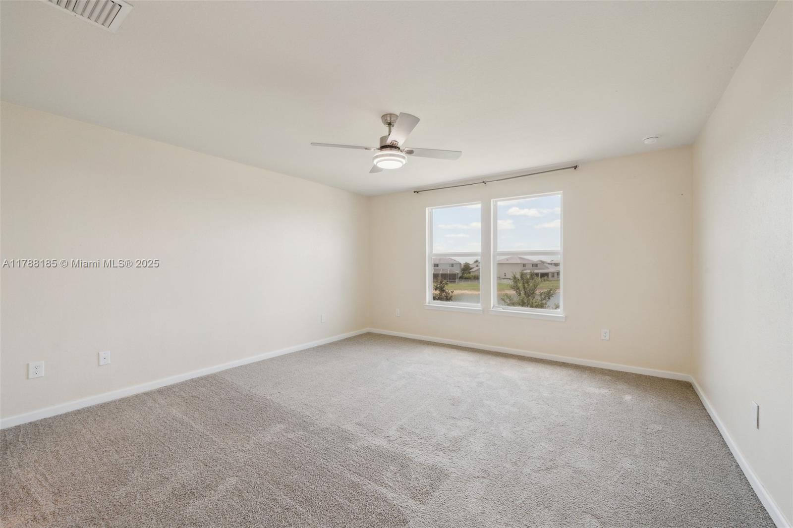 10484 3 / 3 2444 sq. ft. $ 2025-09-12 0 Photo