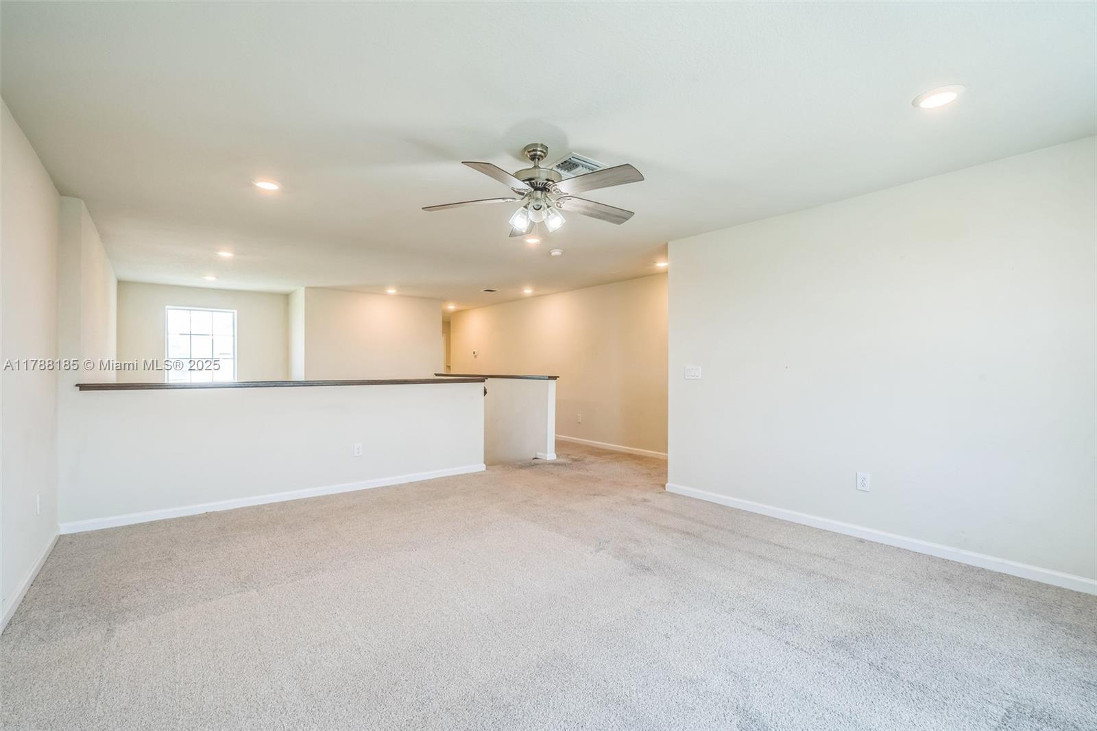 10484 3 / 3 2444 sq. ft. $ 2025-09-12 0 Photo