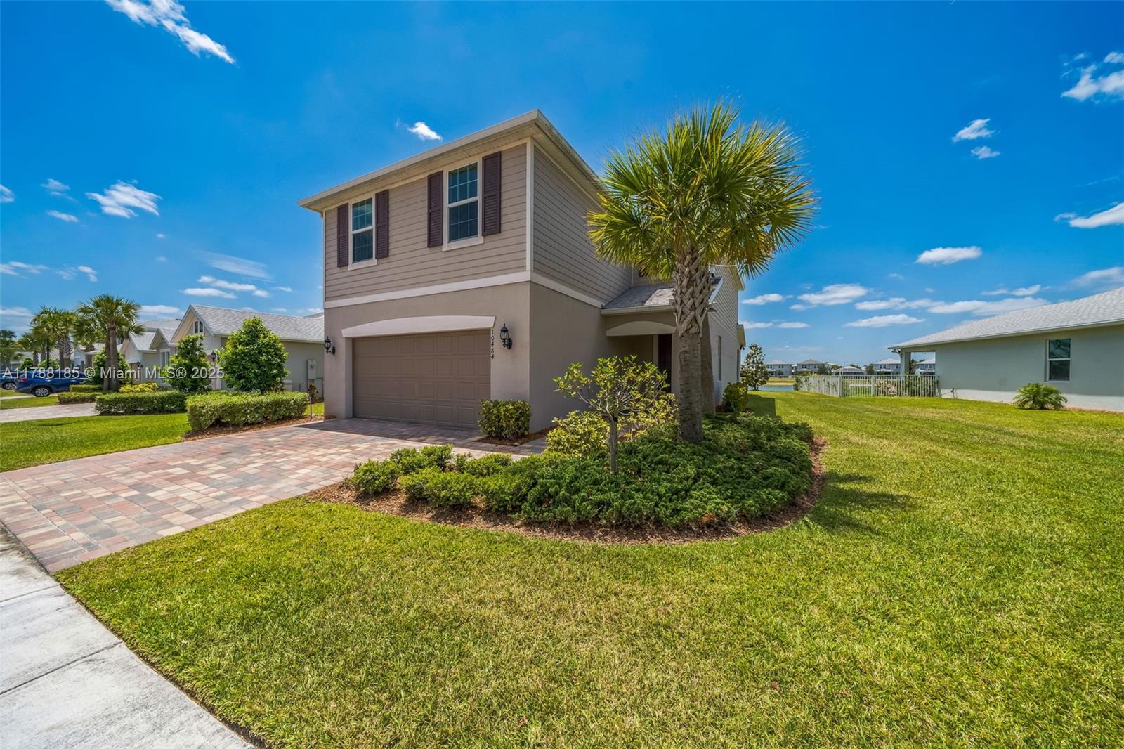 10484 3 / 3 2444 sq. ft. $ 2025-09-12 0 Photo