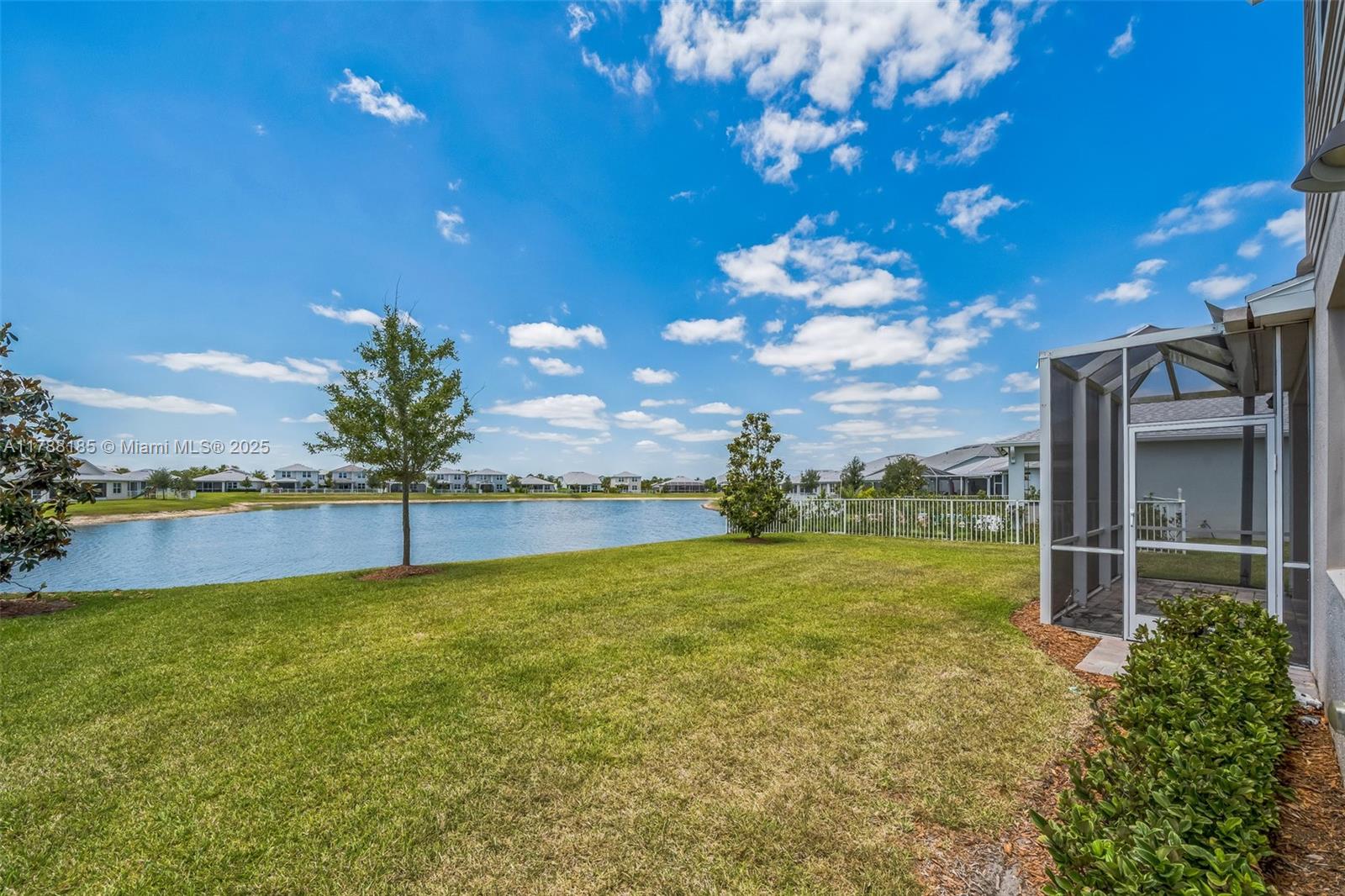 10484 3 / 3 2444 sq. ft. $ 2025-09-12 0 Photo