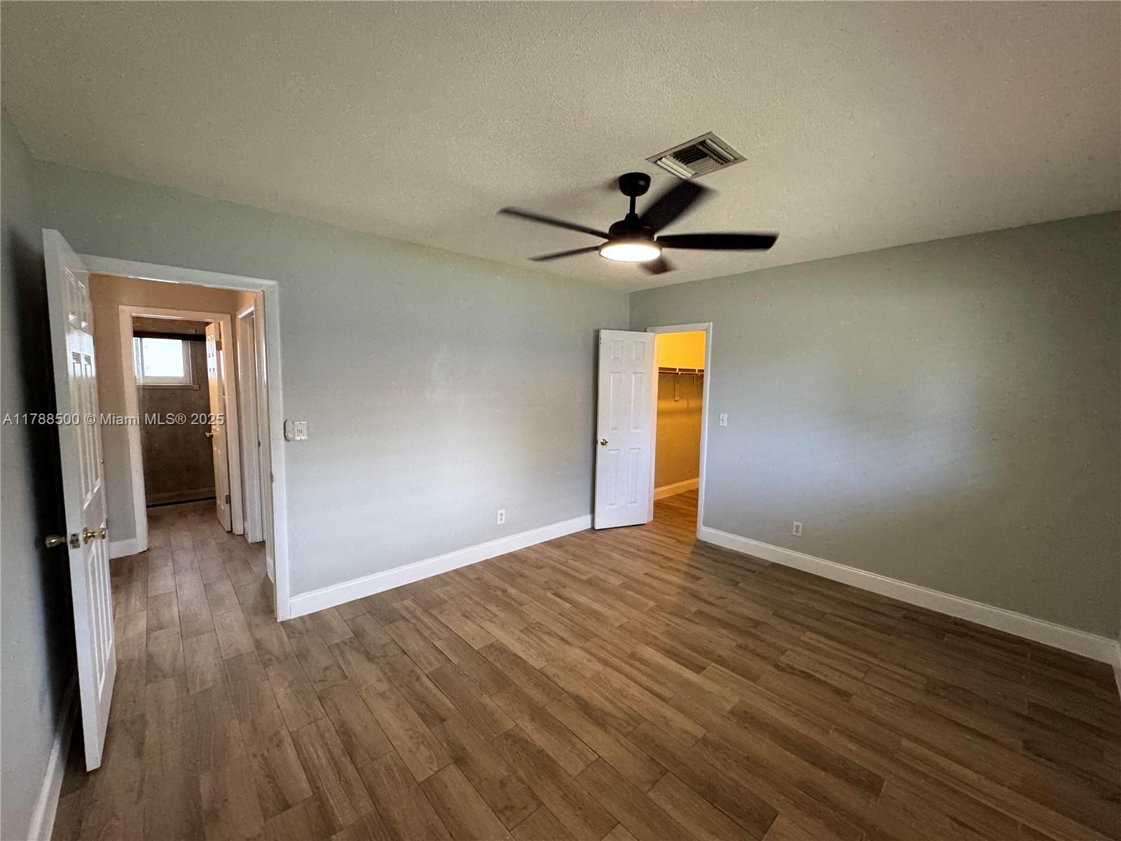 See details / 1728 sq. ft. $ 2025-04-22 0 Photo