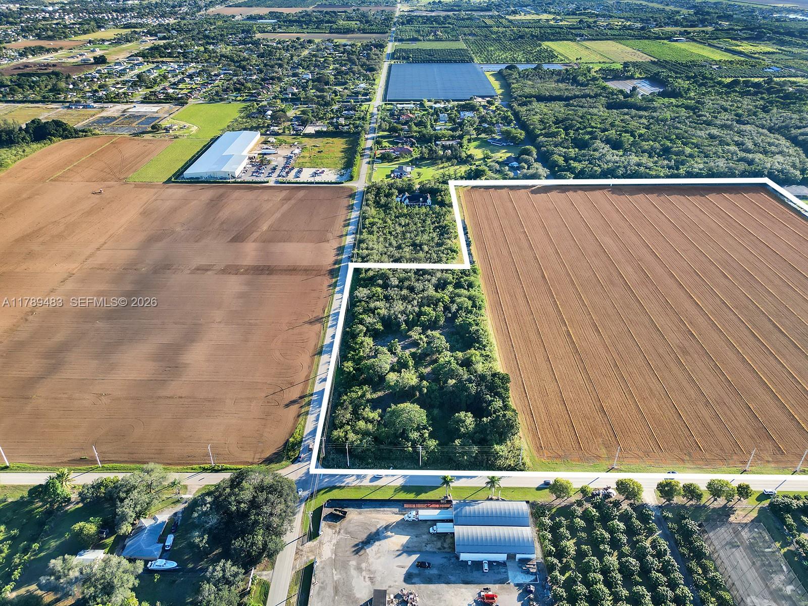   /   кв.футов $ 2025-04-23 0 Фото