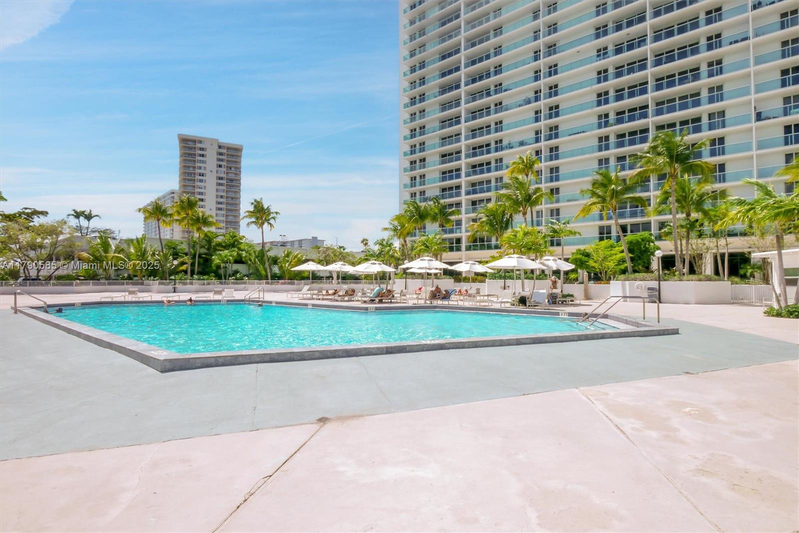 617 2 / 2 1521 sq. ft. $ 2025-05-14 0 Photo