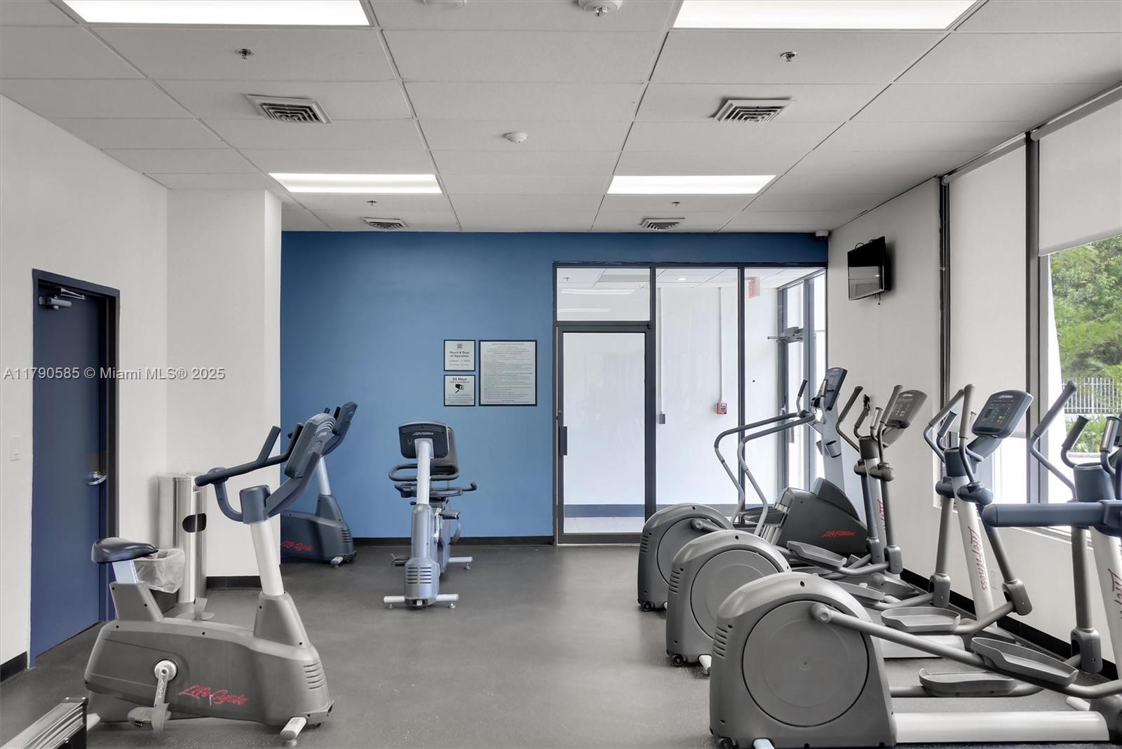 617 2 / 2 1521 sq. ft. $ 2025-05-14 0 Photo