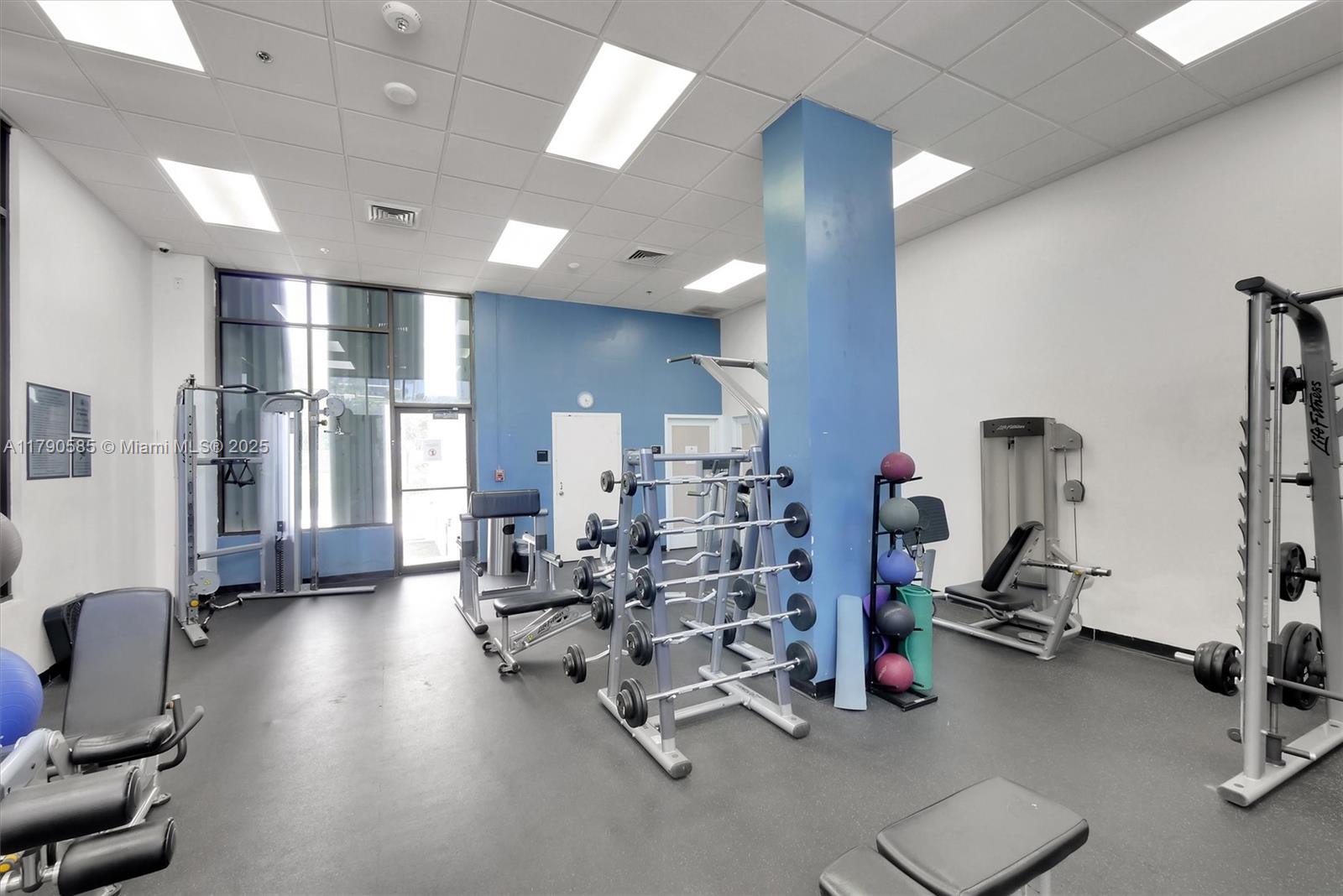 617 2 / 2 1521 sq. ft. $ 2025-05-14 0 Photo