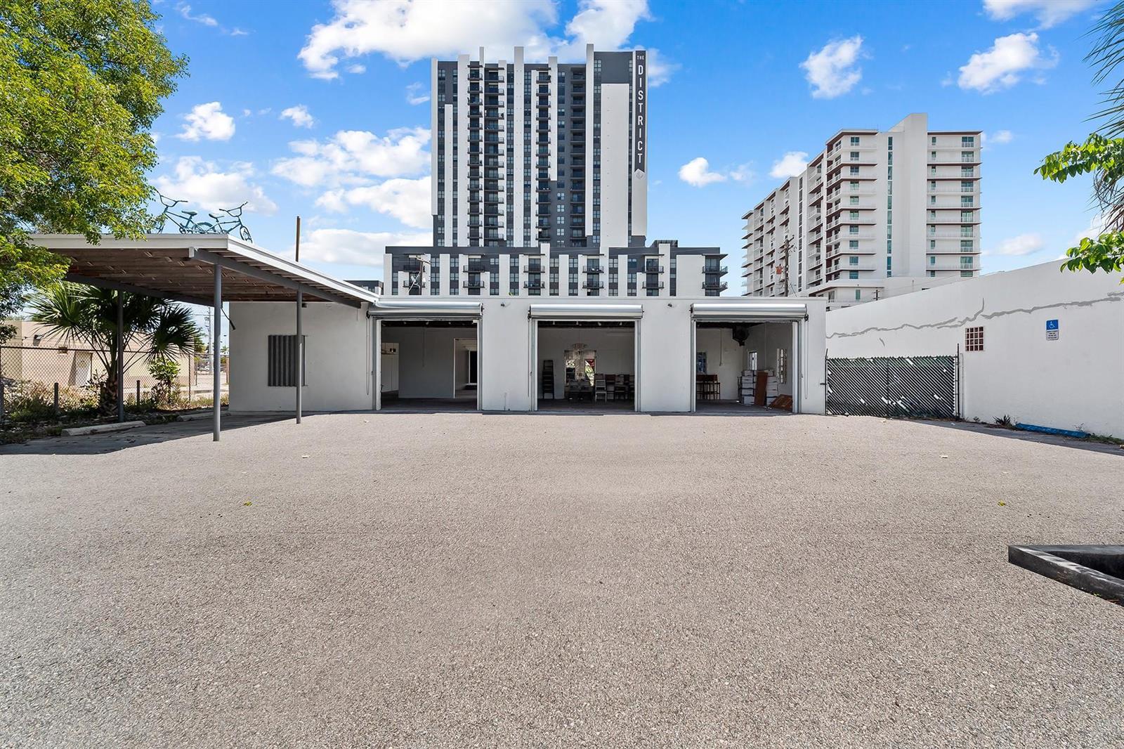 Ver detalles 804, 805 & 810 / 0 sq. ft. $ 2026-06-15 0 foto