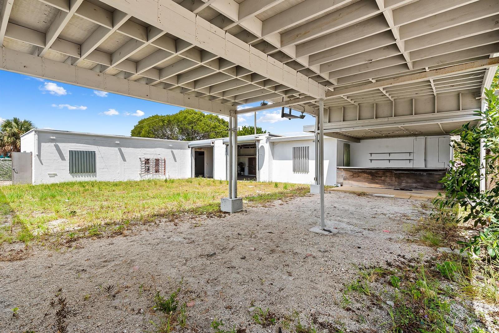 Ver detalles 804, 805 & 810 / 0 sq. ft. $ 2026-06-15 0 foto