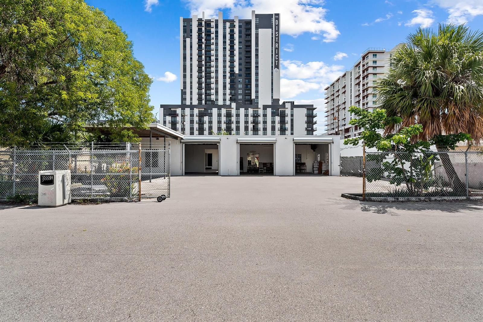 Ver detalles 804, 805 & 810 / 0 sq. ft. $ 2026-06-15 0 foto