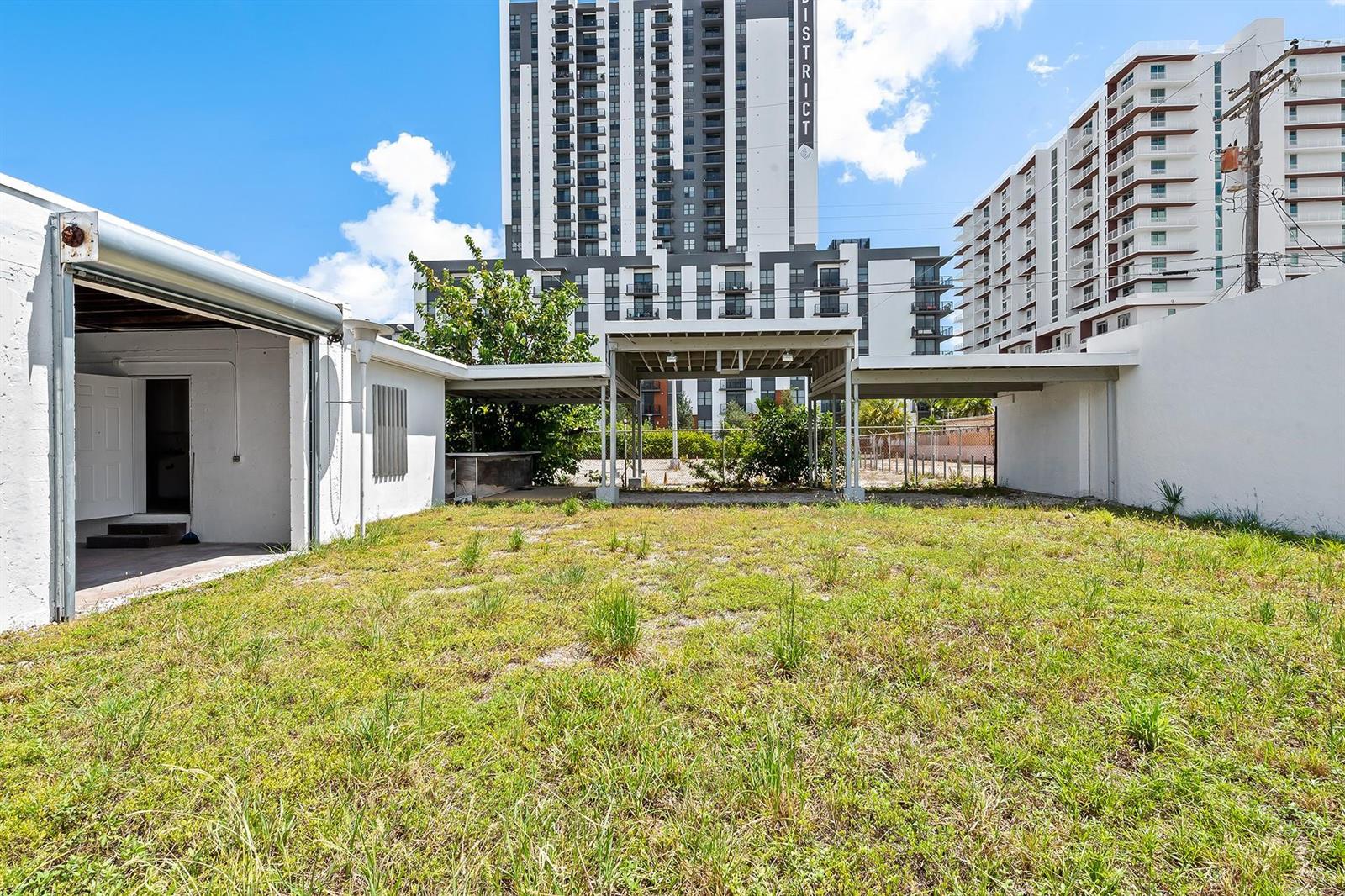 Ver detalles 804, 805 & 810 / 0 sq. ft. $ 2026-06-15 0 foto
