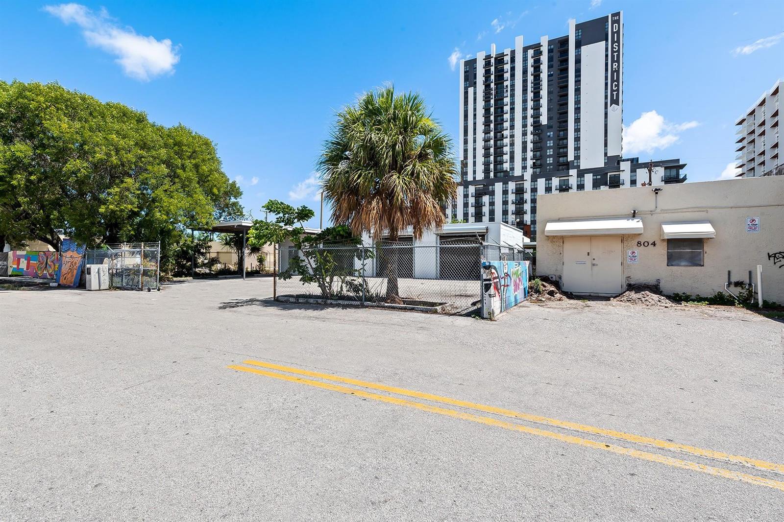 Ver detalles 804, 805 & 810 / 0 sq. ft. $ 2026-06-15 0 foto