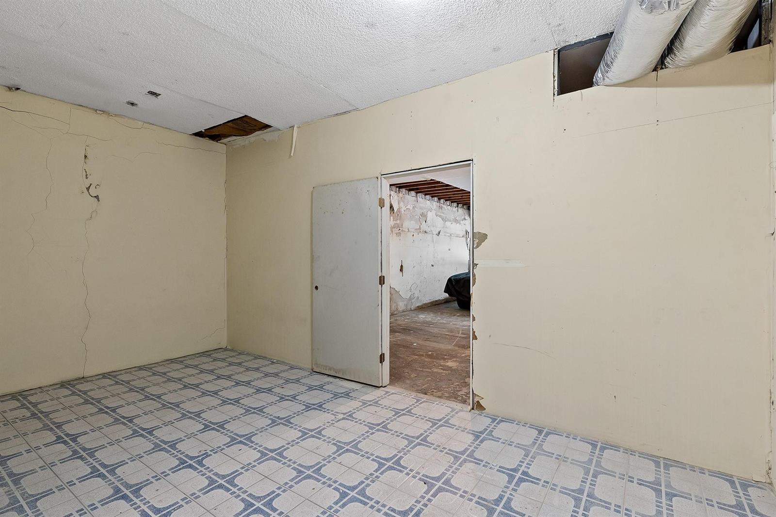 Ver detalles 804, 805 & 810 / 0 sq. ft. $ 2026-06-15 0 foto