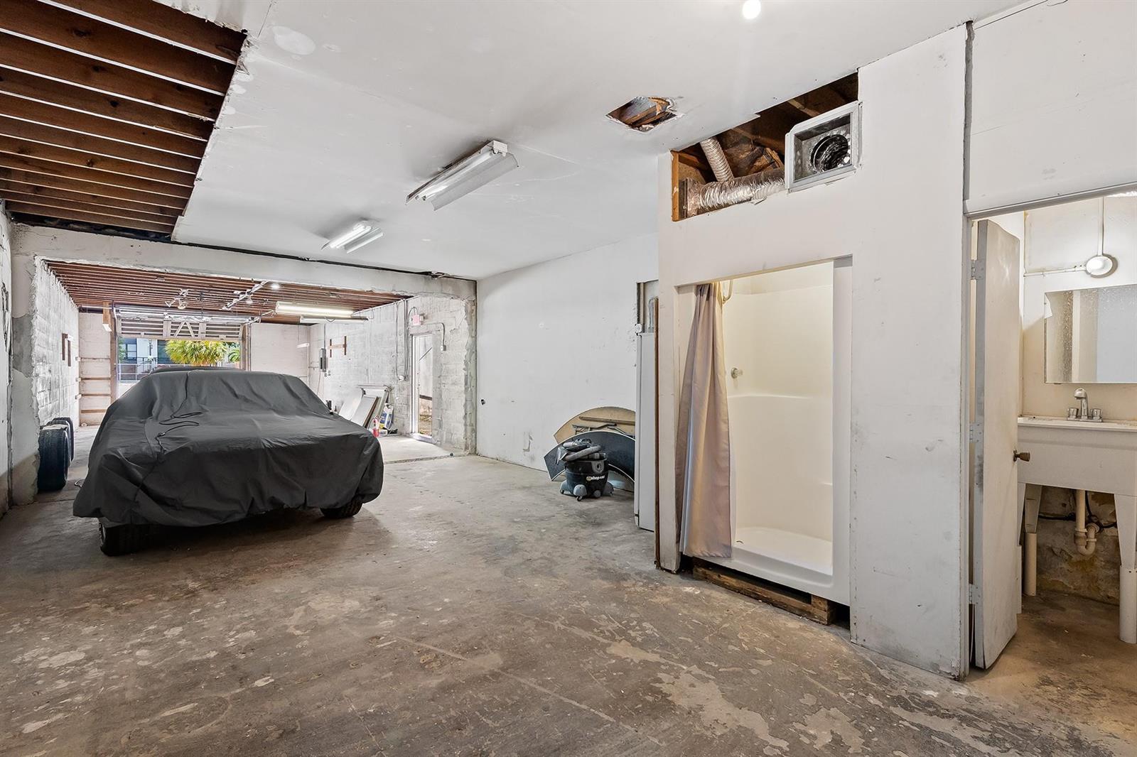 Ver detalles 804, 805 & 810 / 0 sq. ft. $ 2026-06-15 0 foto