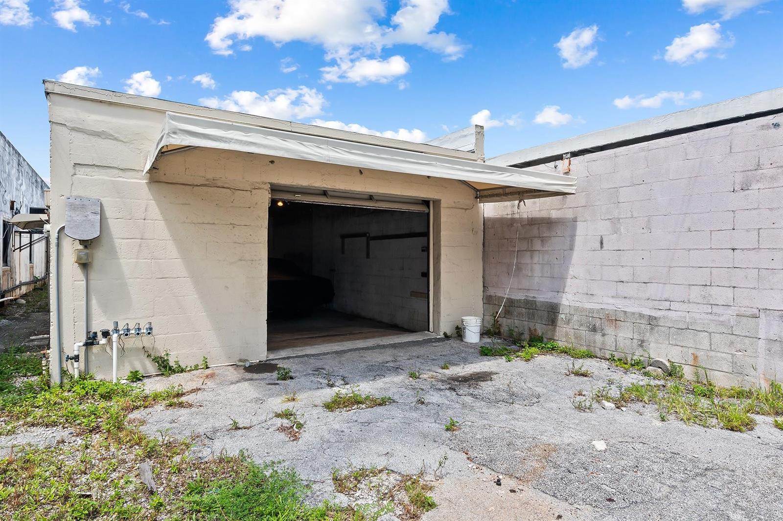 Ver detalles 804, 805 & 810 / 0 sq. ft. $ 2026-06-15 0 foto