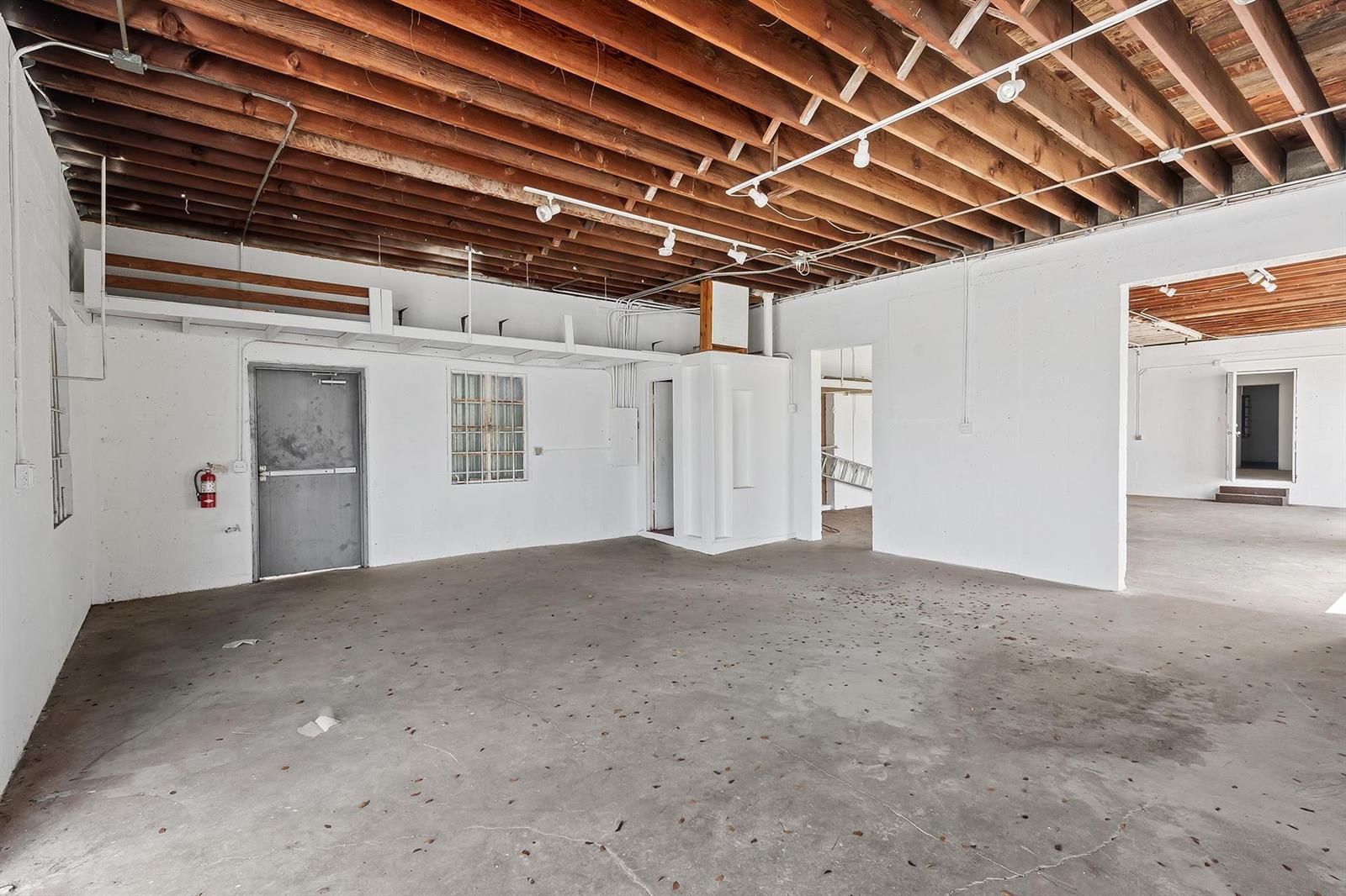 Ver detalles 804, 805 & 810 / 0 sq. ft. $ 2026-06-15 0 foto