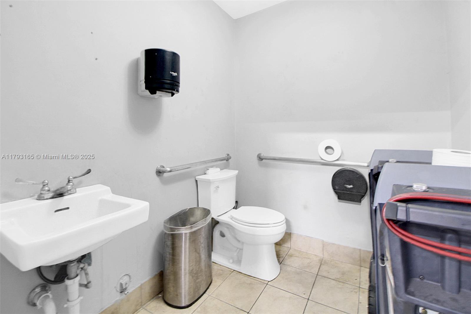 1-2-3-4-5-6-7-8-9-10-11-1  /   sq. ft. $ 2025-06-23 0 Photo