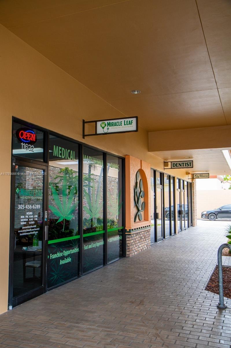 See details / sq. ft. $ 2025-04-30 0 Photo