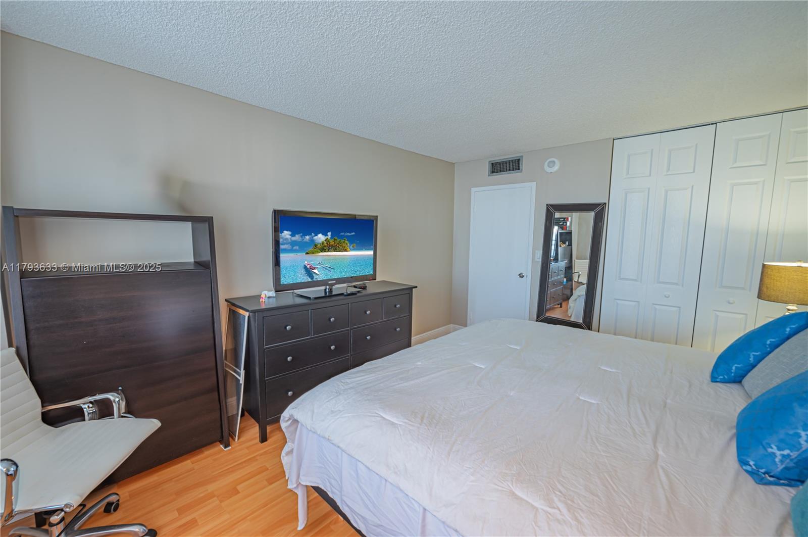 See details 401 2 / 2 1488 sq. ft. $ 2025-06-30 0 Photo