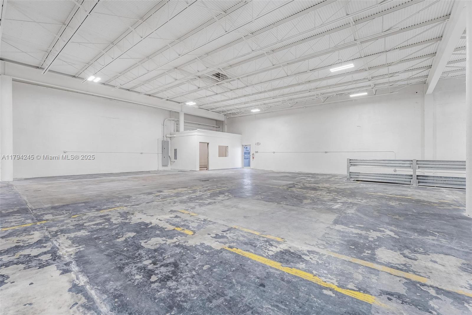 See details / sq. ft. $ 2025-05-01 0 Photo