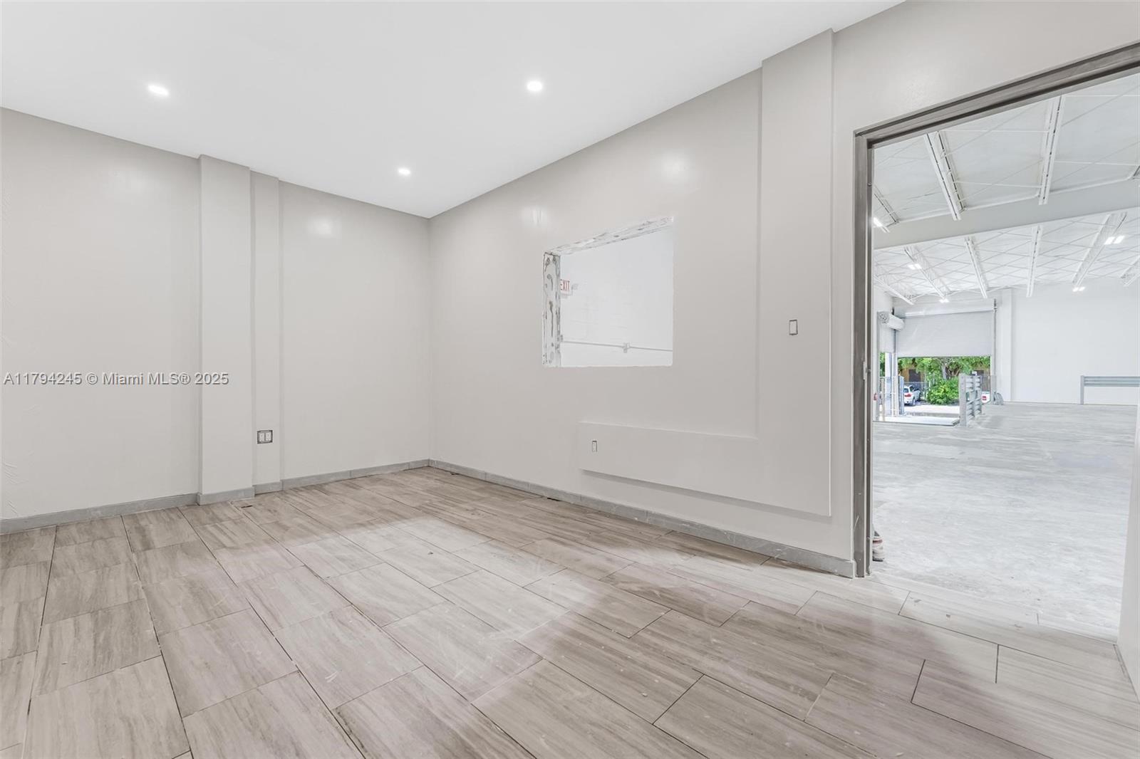 See details / sq. ft. $ 2025-05-01 0 Photo