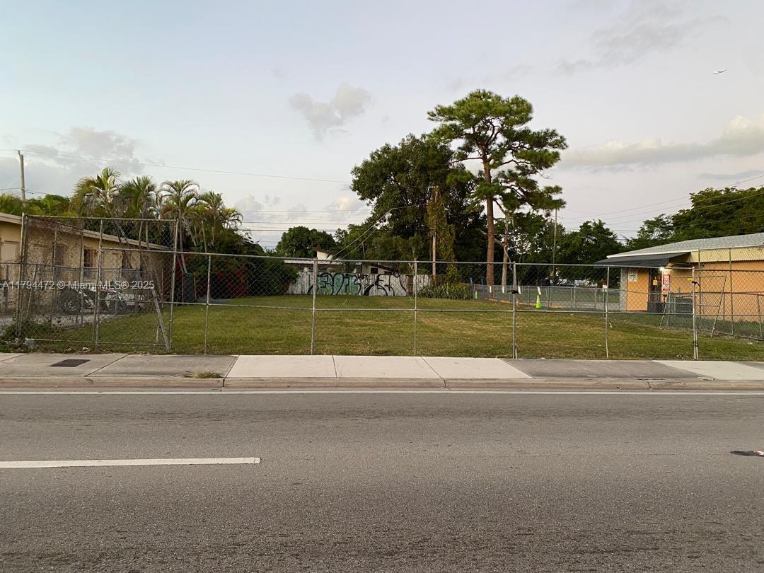 See details / sq. ft. $ 2025-05-01 0 Photo