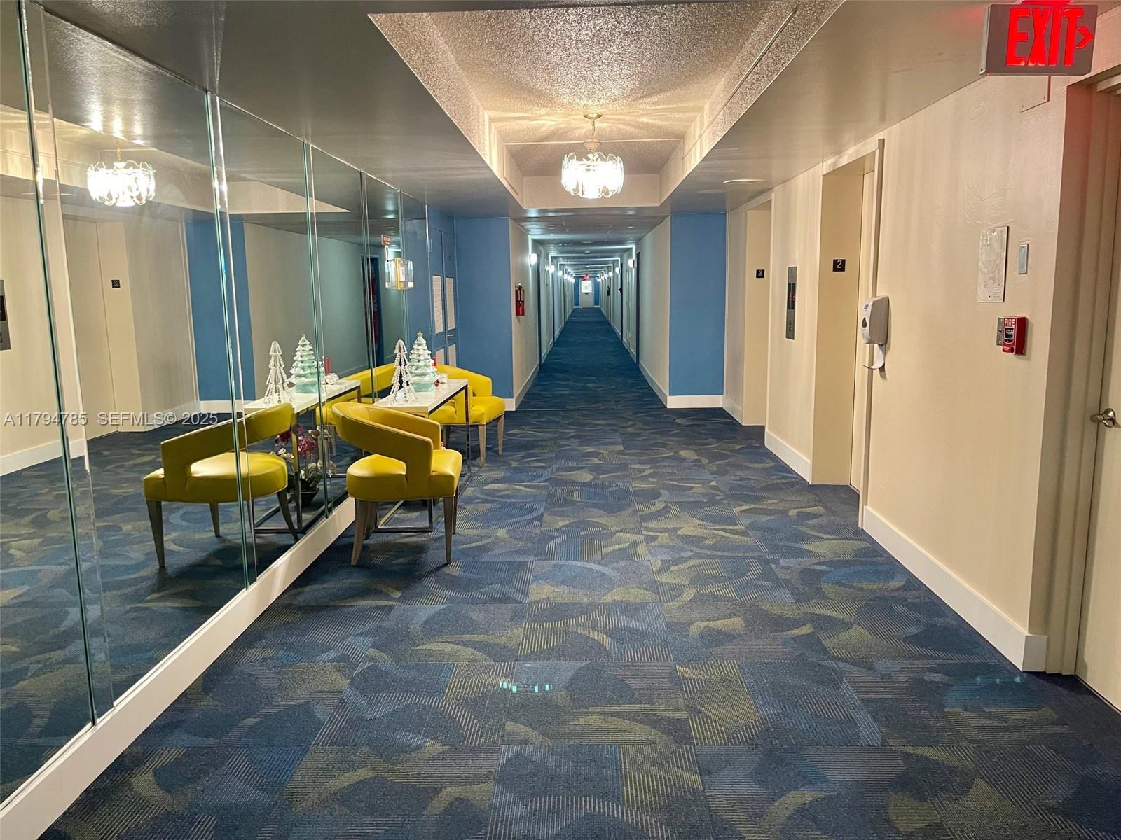 214 2 / 2 1132 sq. ft. $ 2025-12-10 0 foto