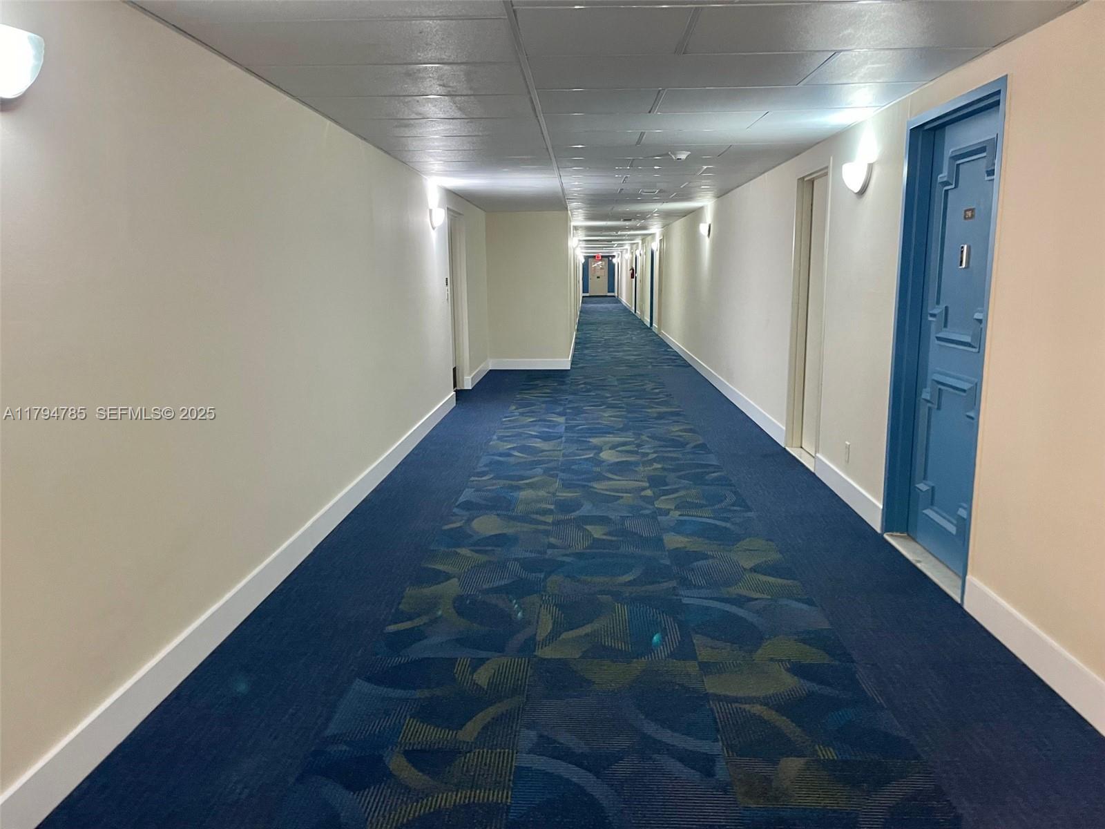 214 2 / 2 1132 sq. ft. $ 2025-12-10 0 foto