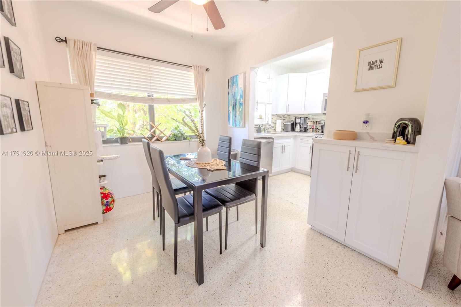   /  2776 sq. ft. $ 2025-05-01 0 foto
