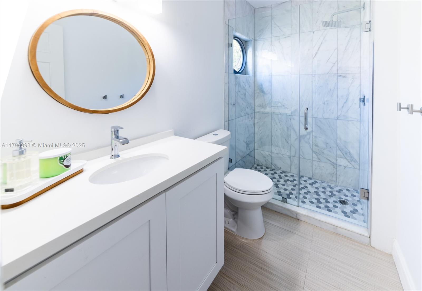 Photo of 21387 Marina Cove Cir  (21387), Aventura, Florida, 33180 - Bathroom 2