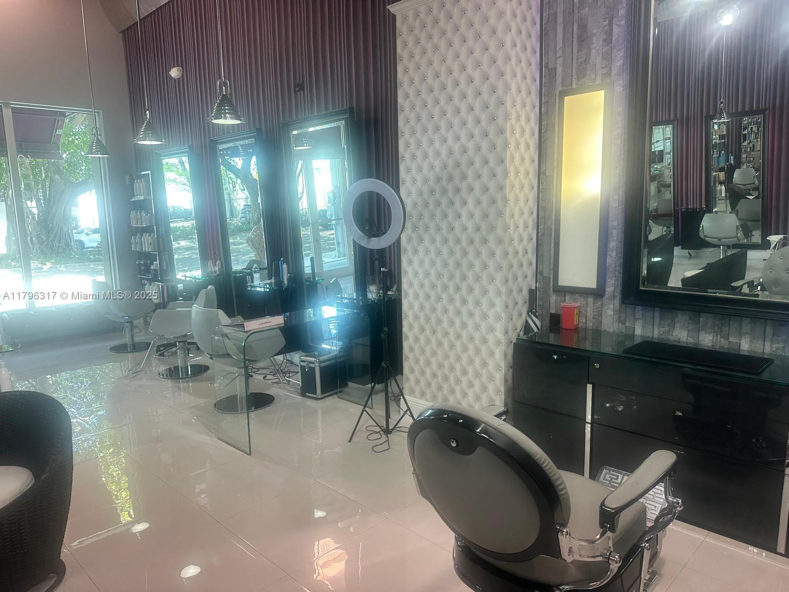 Подробнее / кв.футов $ 2025-05-04 0 Фото