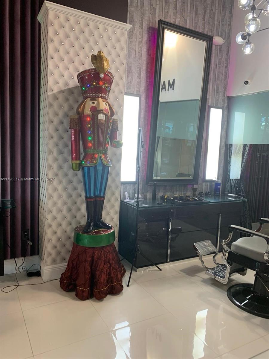 Подробнее / кв.футов $ 2025-05-04 0 Фото