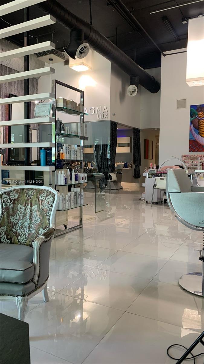 Подробнее / кв.футов $ 2025-05-04 0 Фото