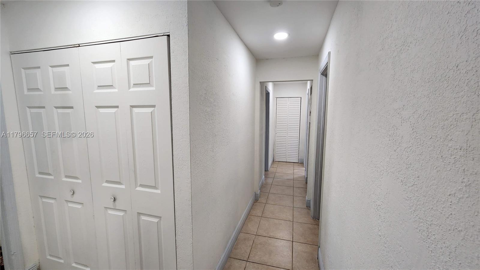 6881 3 / 2 1375 sq. ft. $ 2026-10-03 0 Photo