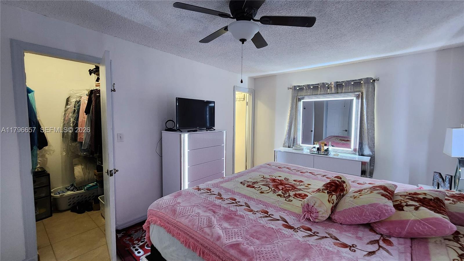 6881 3 / 2 1375 sq. ft. $ 2026-10-03 0 Photo