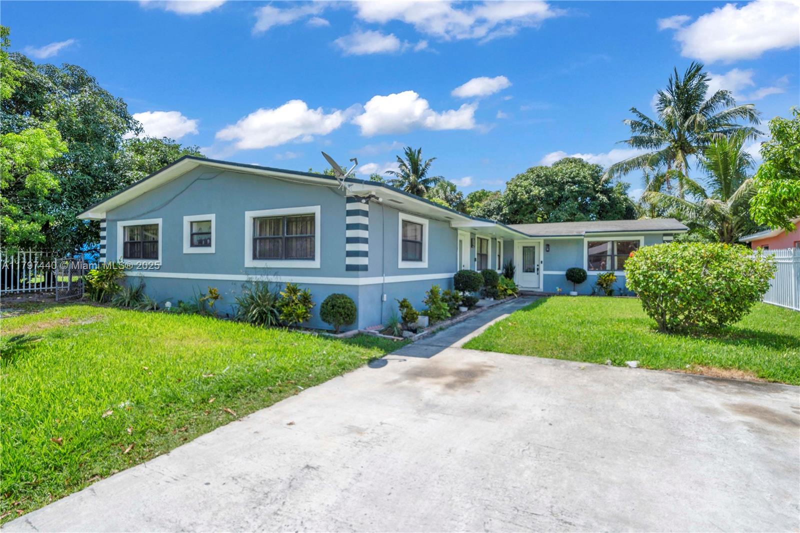 Ver detalles / 2037 sq. ft. $ 2025-05-06 0 foto