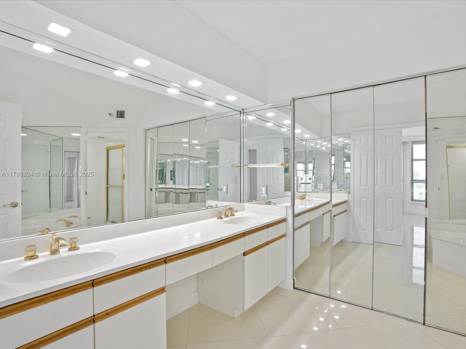 Photo of 3530 Mystic Pointe Dr #LPH10, Aventura, Florida, 33180 -