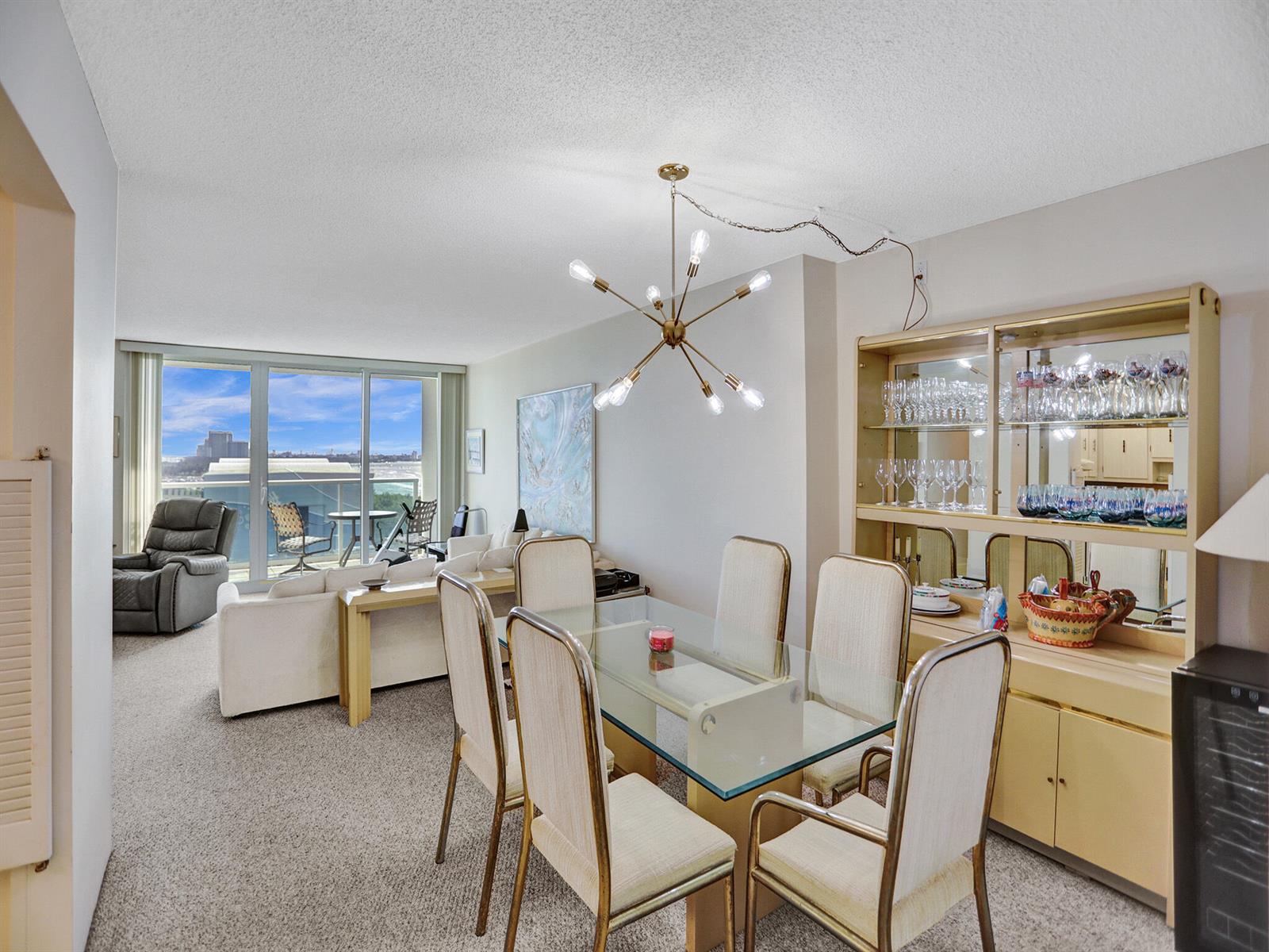 1125 2 / 2 1357 sq. ft. $ 2025-10-14 0 foto